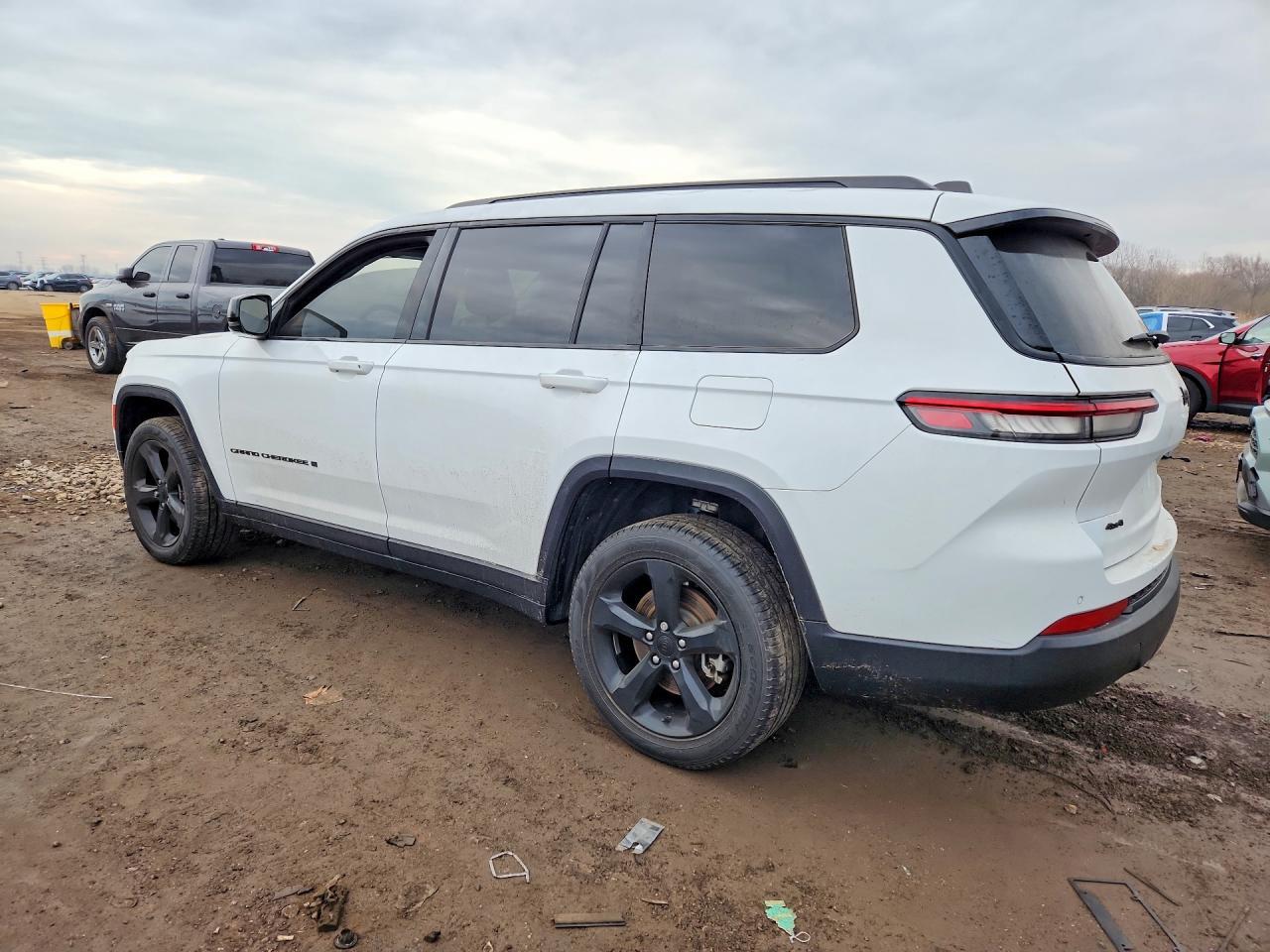 2023 Jeep Grand Cherokee L Limited - Image 2