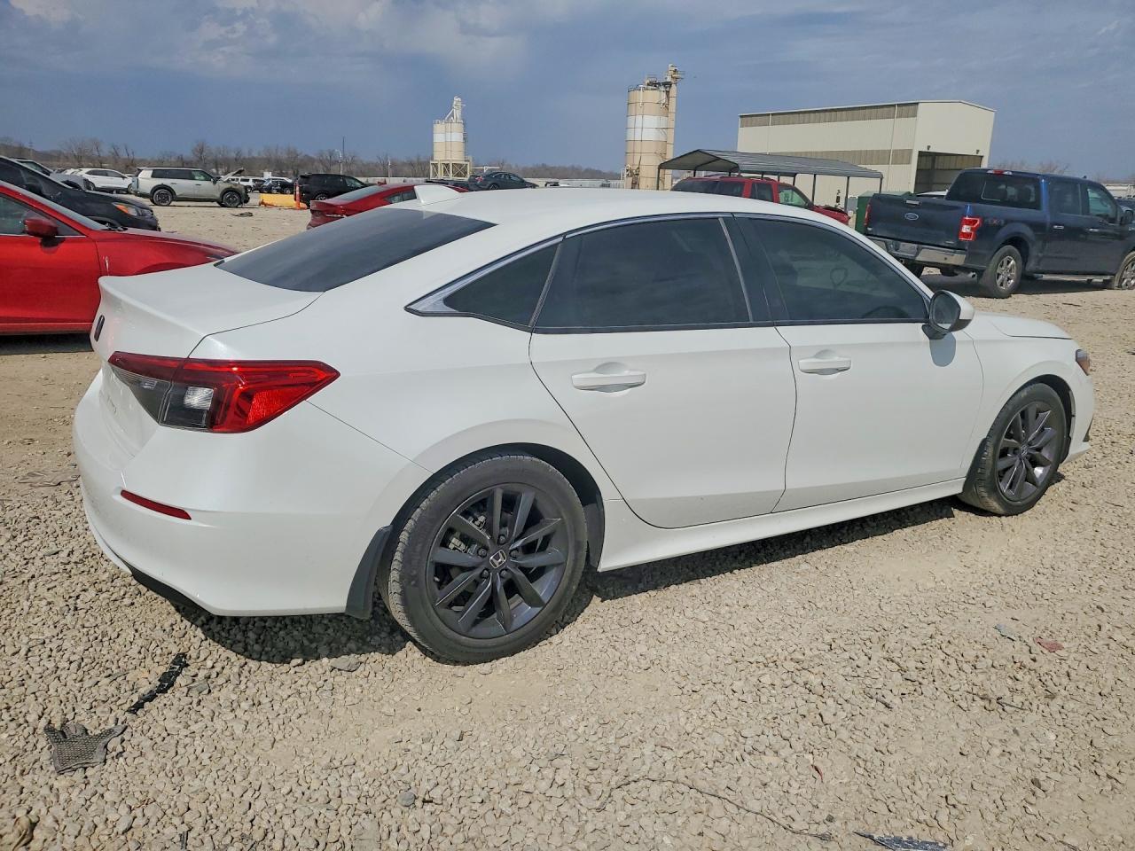 2022 Honda Civic Lx - Image 3