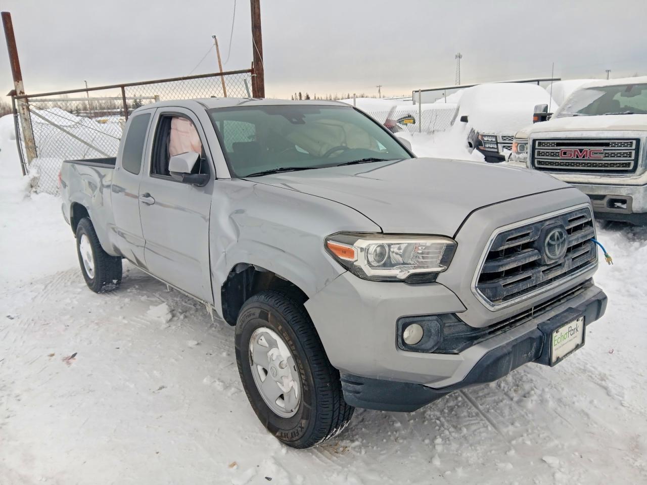 2018 Toyota Tacoma Access Cab - Image 4