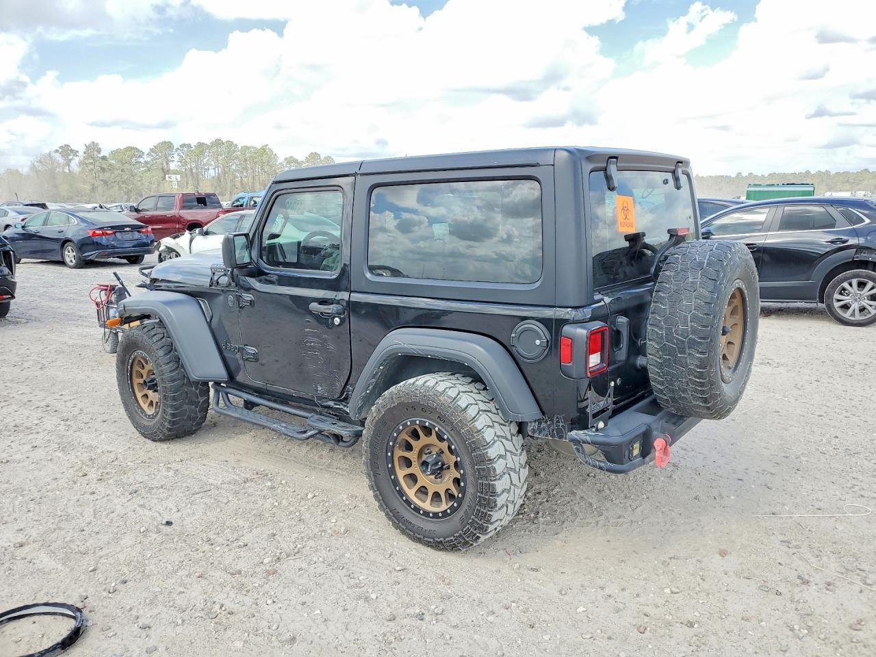 2022 Jeep Wrangler Sport - Фото 2