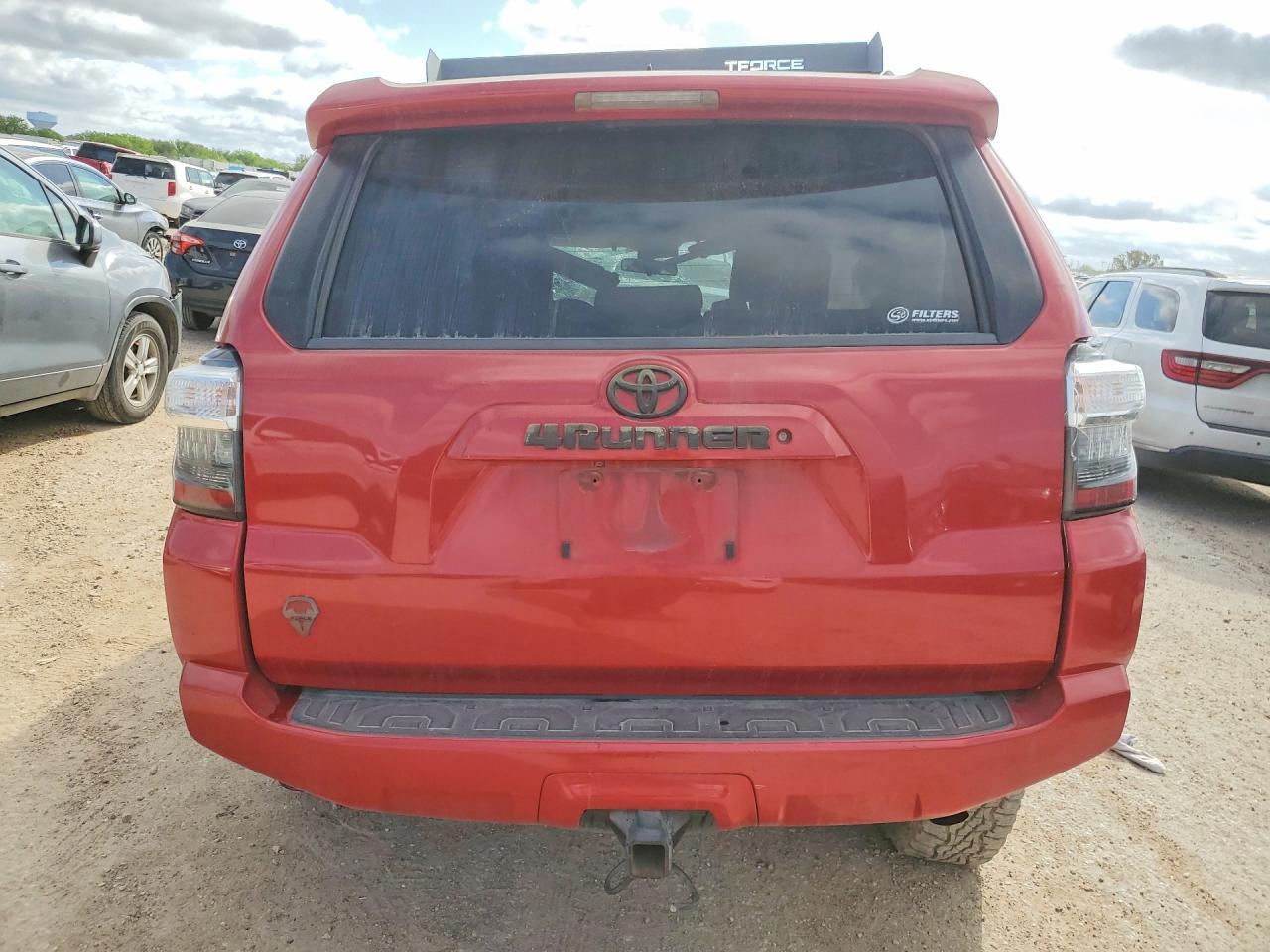 2016 Toyota 4Runner Sr5 - Image 6
