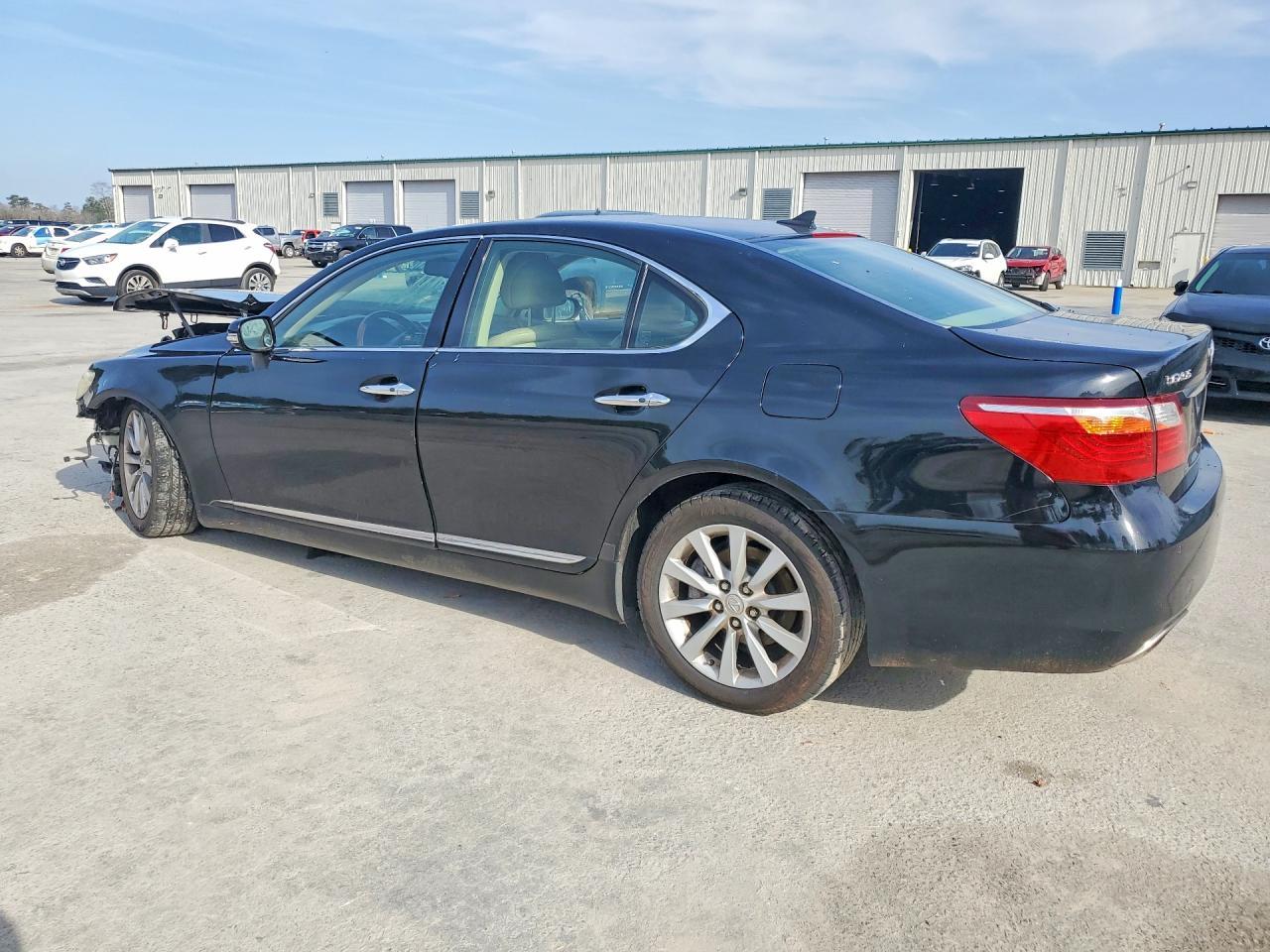 2010 Lexus Ls 460 - Фото 2