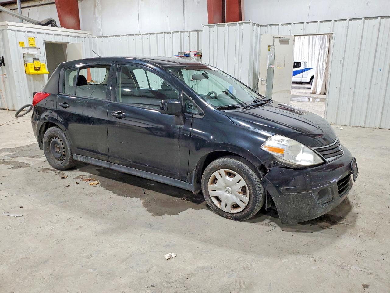 2011 Nissan Versa 1.8 S - Фото 4