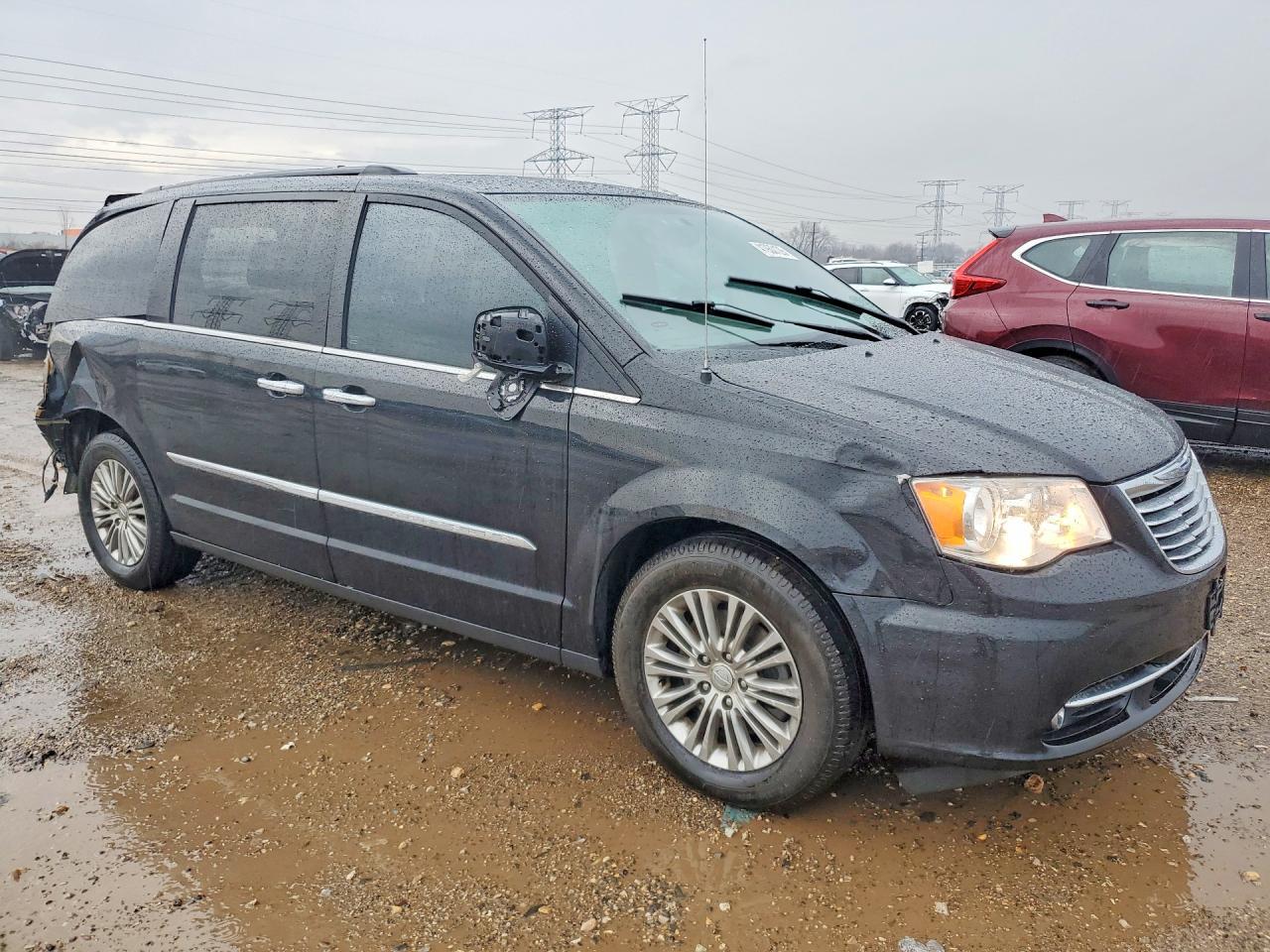 2016 Chrysler Town & Country Touring L - Фото 4