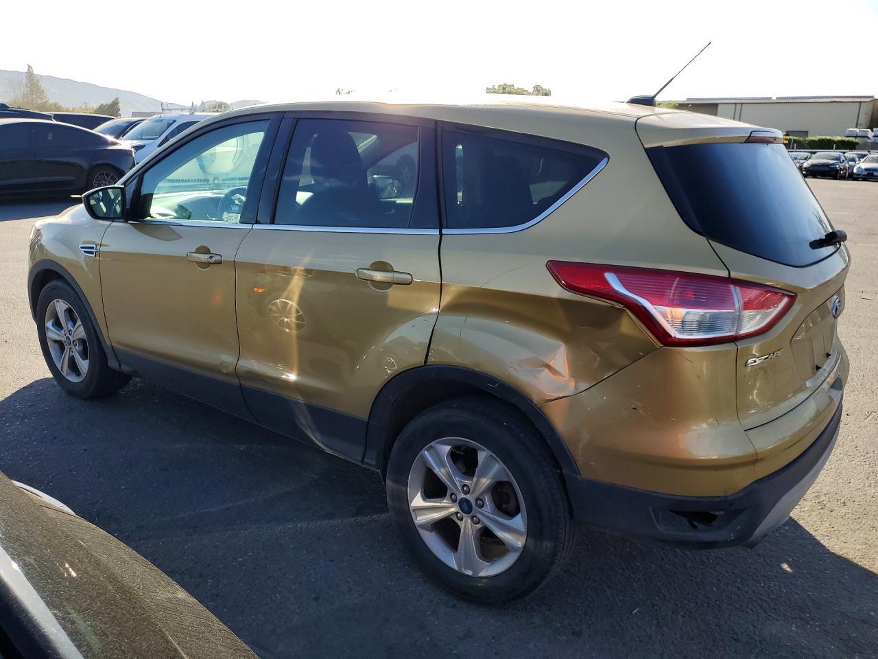 2015 Ford Escape Se - Фото 2