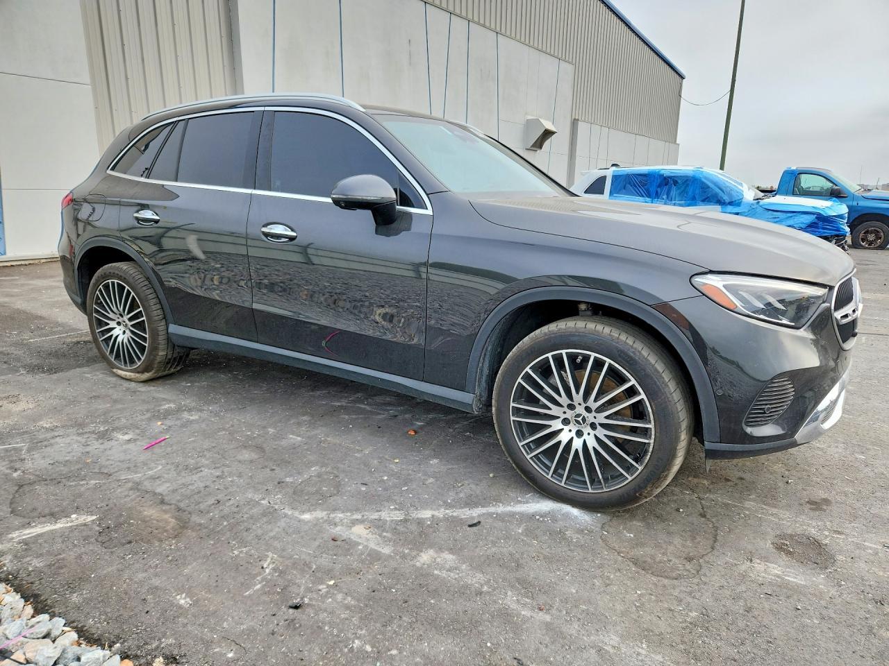 2023 Mercedes-Benz Glc 300 - Image 4
