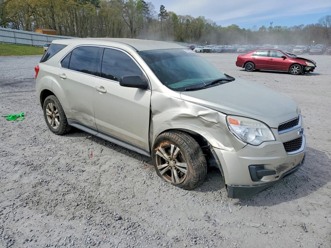 2014 Chevrolet Equinox Ls - Image 4