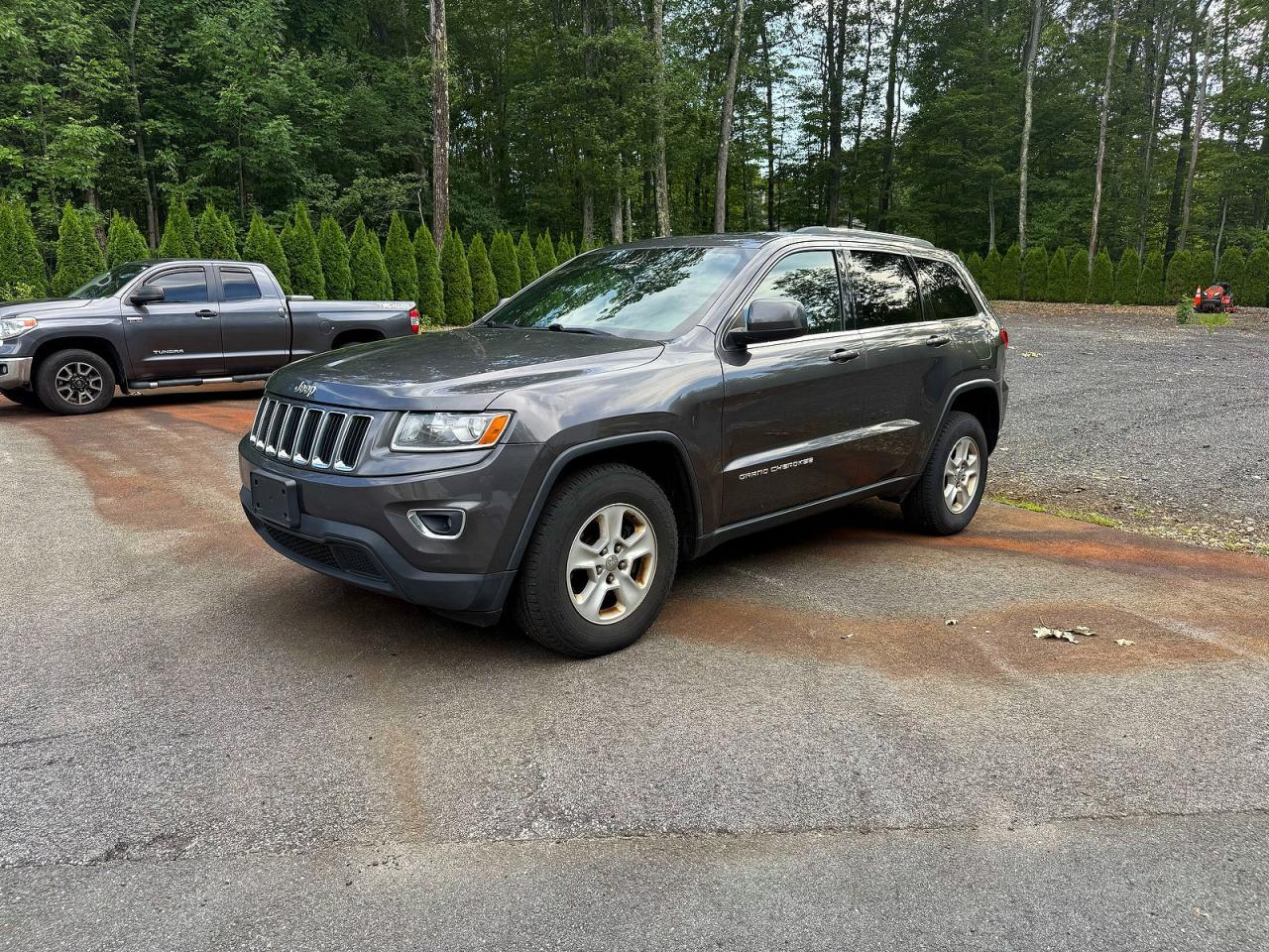 2014 Jeep Grand Cherokee Laredo - Image 2