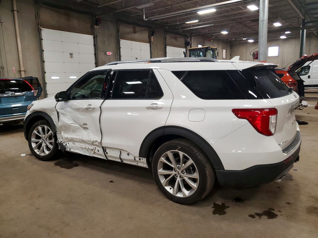 2023 Ford Explorer Platinum - Фото 2