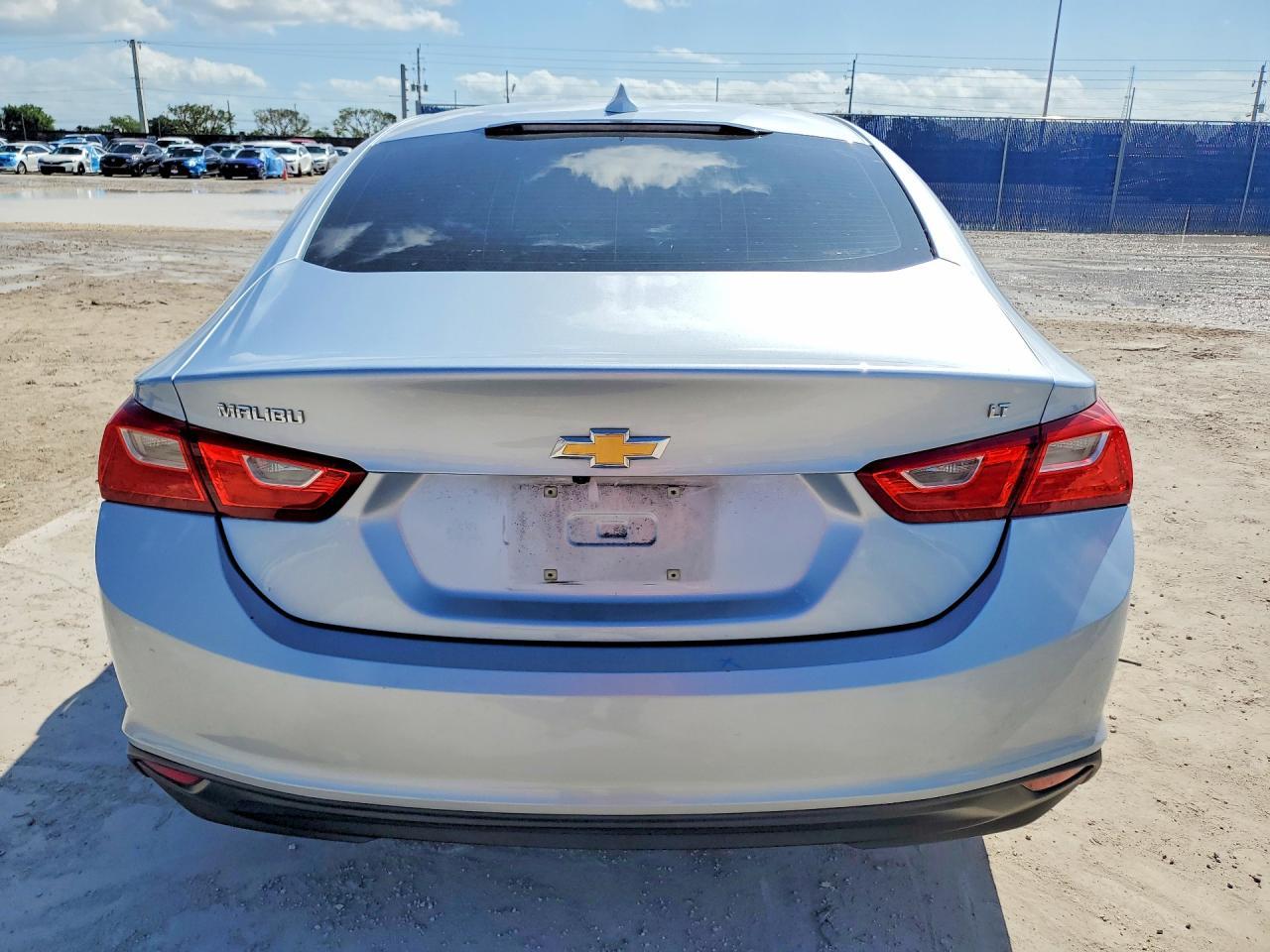 2018 Chevrolet Malibu Lt - Фото 6
