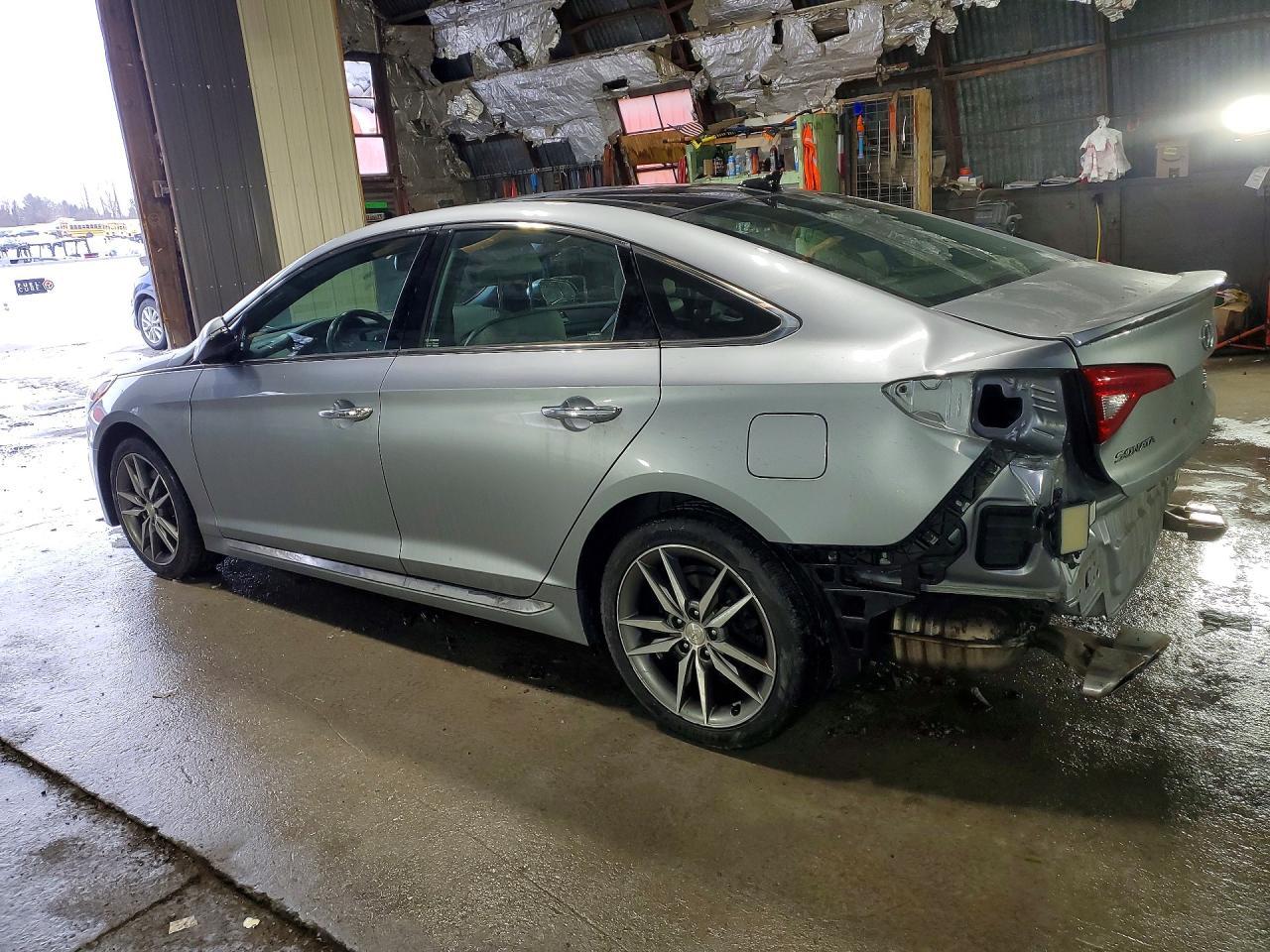 2015 Hyundai Sonata Sport 2.0T - Фото 2