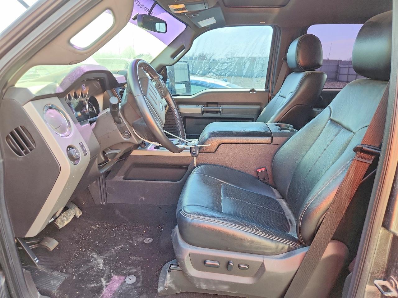 2016 Ford F350 Super Duty - Image 7