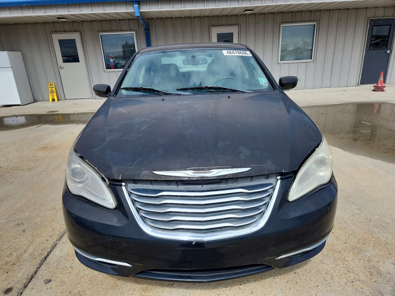 2012 Chrysler 200 Limited - Image 5