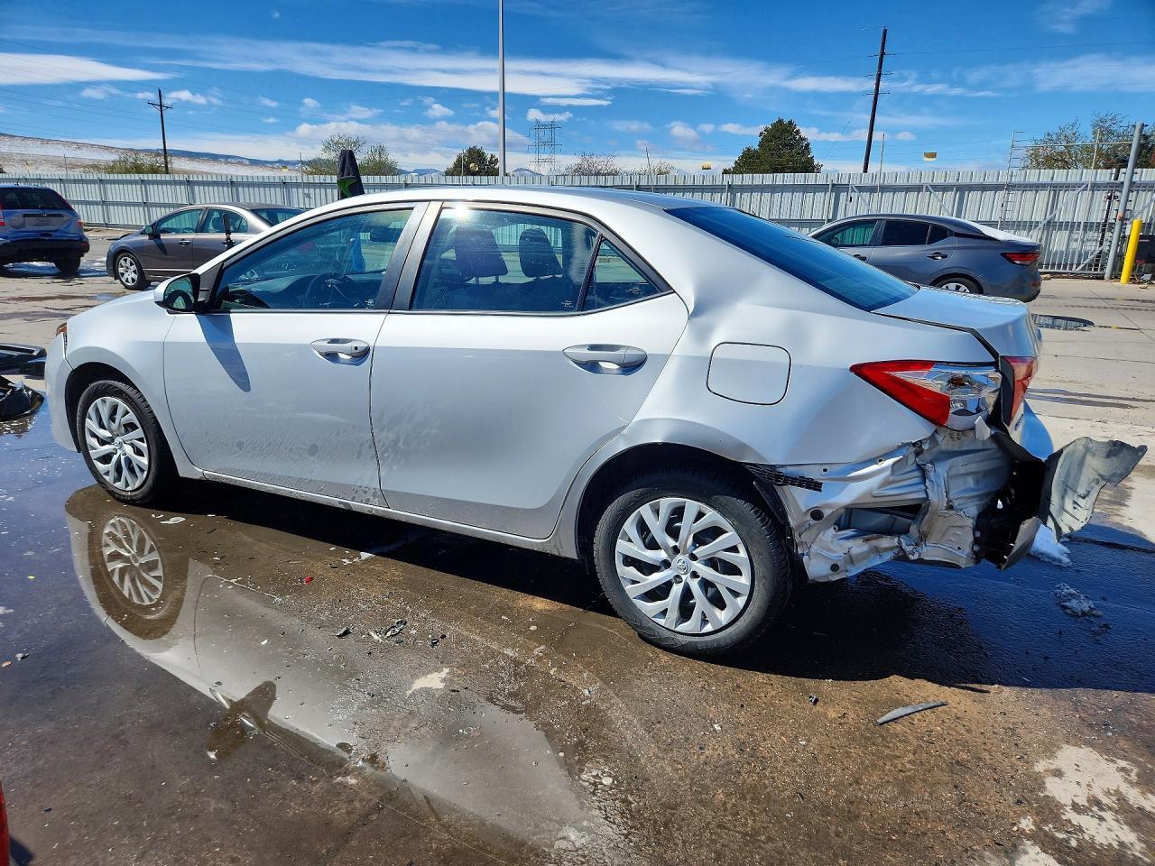 2017 Toyota Corolla Le - Фото 2