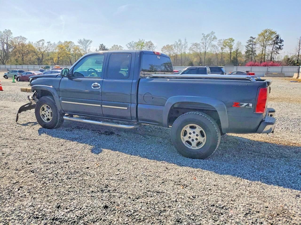 2004 Chevrolet Silverado K1500 - Фото 2