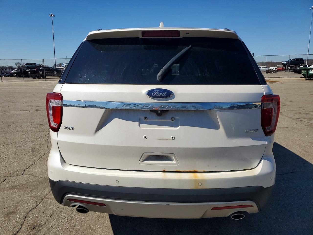 2016 Ford Explorer Xlt - Фото 6