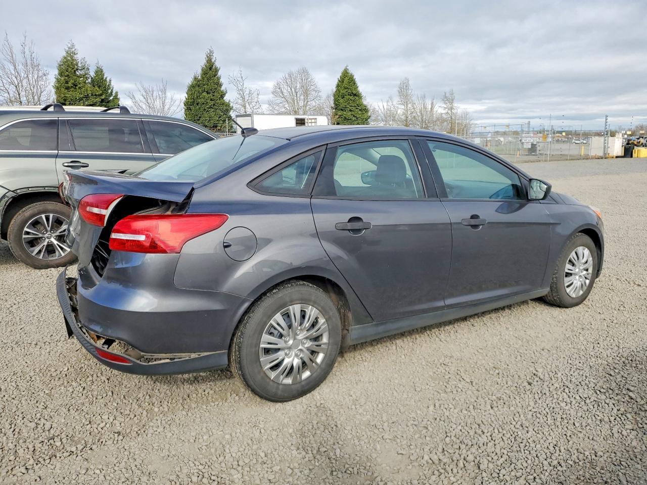 2018 Ford Focus S - Image 3
