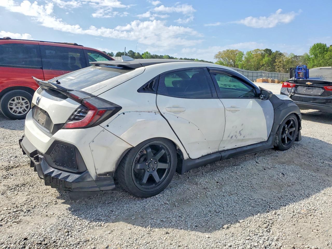 2018 Honda Civic Sport - Фото 3