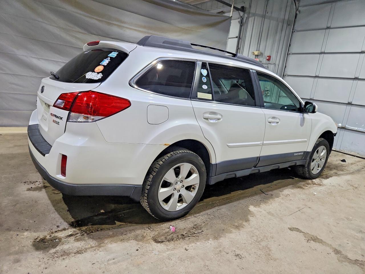 2011 Subaru Outback 2.5I Premium - Image 3