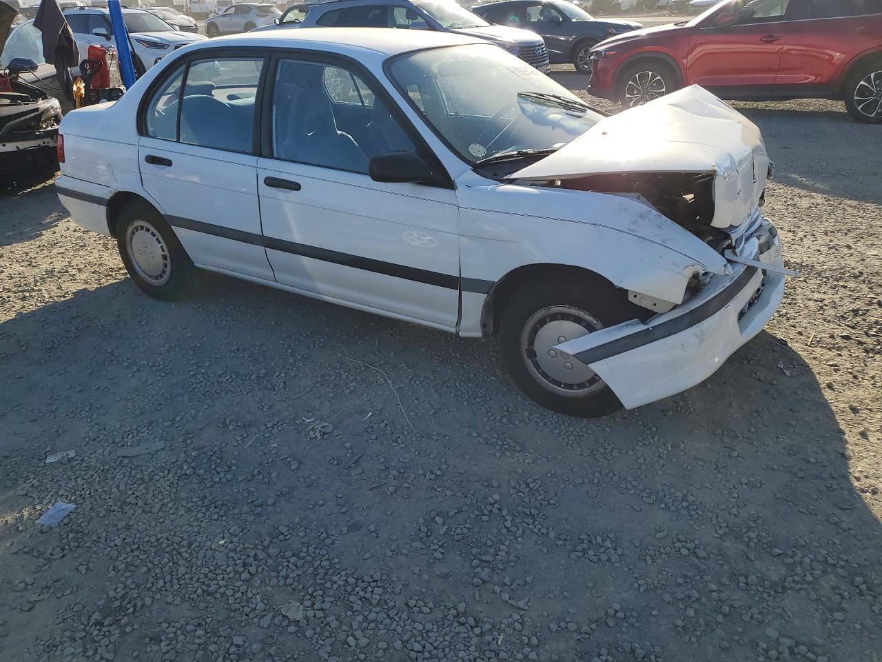1992 Toyota Tercel Le - Image 4