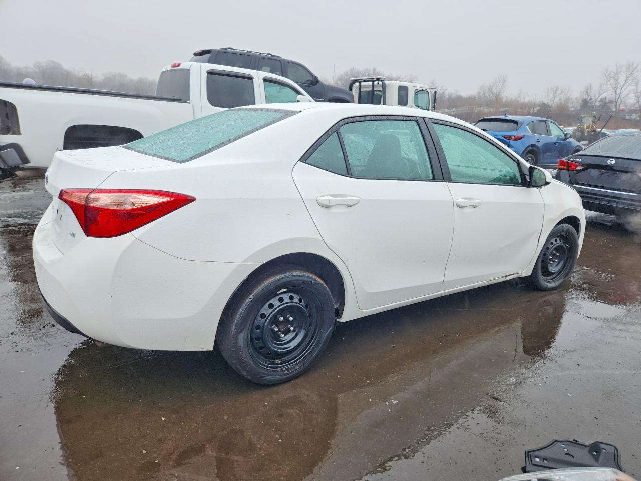 2018 Toyota Corolla Le - Фото 3