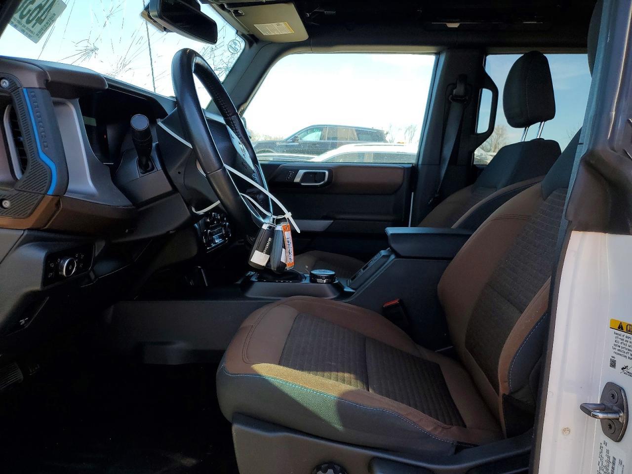 2023 Ford Bronco Base - Image 7