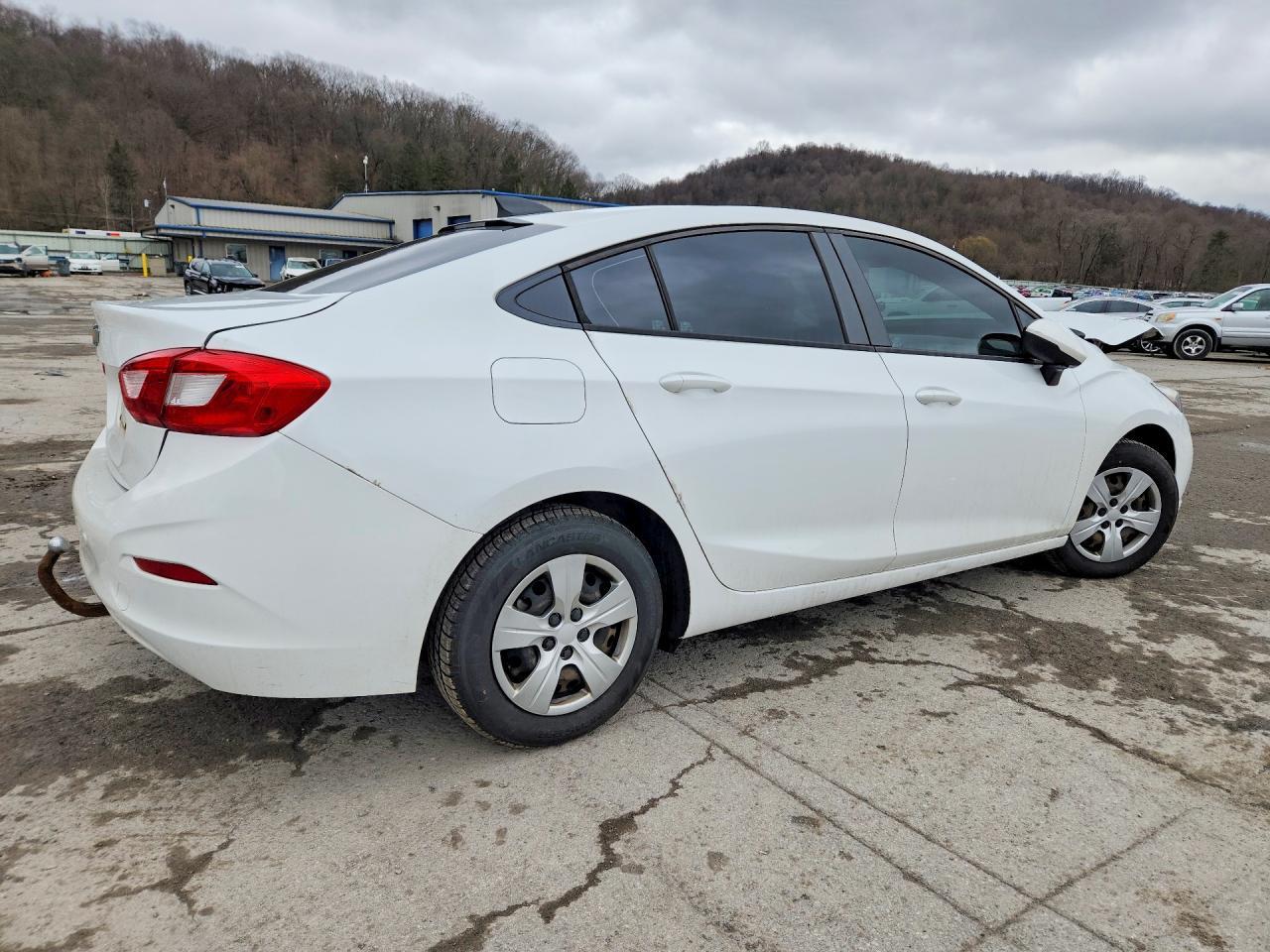 2016 Chevrolet Cruze Ls - Image 3