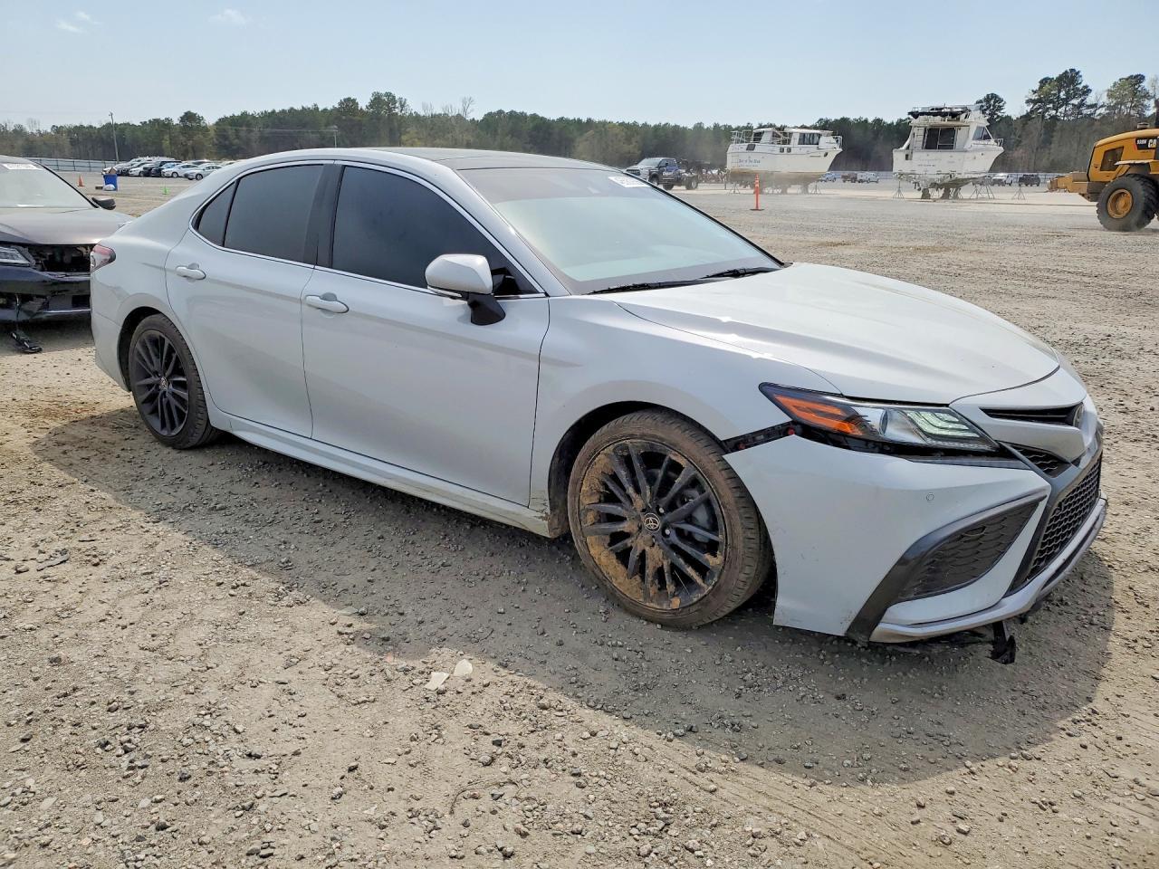 2022 Toyota Camry Xse V6 - Image 4
