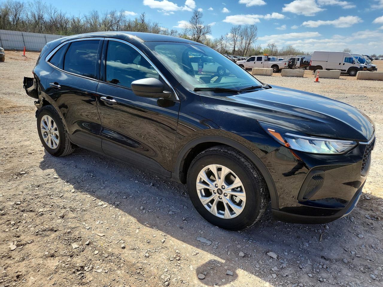 2024 Ford Escape - Image 4