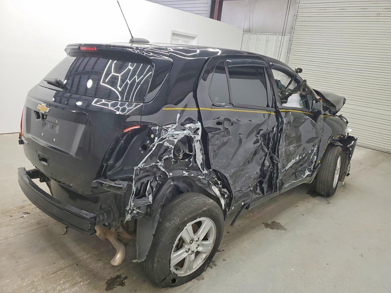 2022 Chevrolet Trax Ls - Фото 3