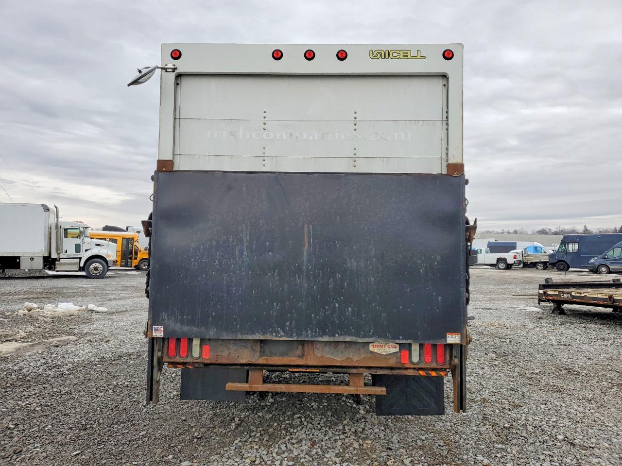 2016 Ford F550 Super Duty Box Truck - Фото 6