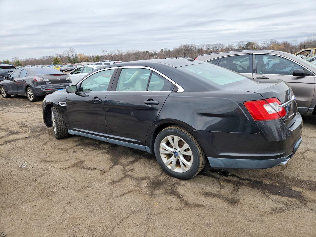 2011 Ford Taurus Sel - Фото 2
