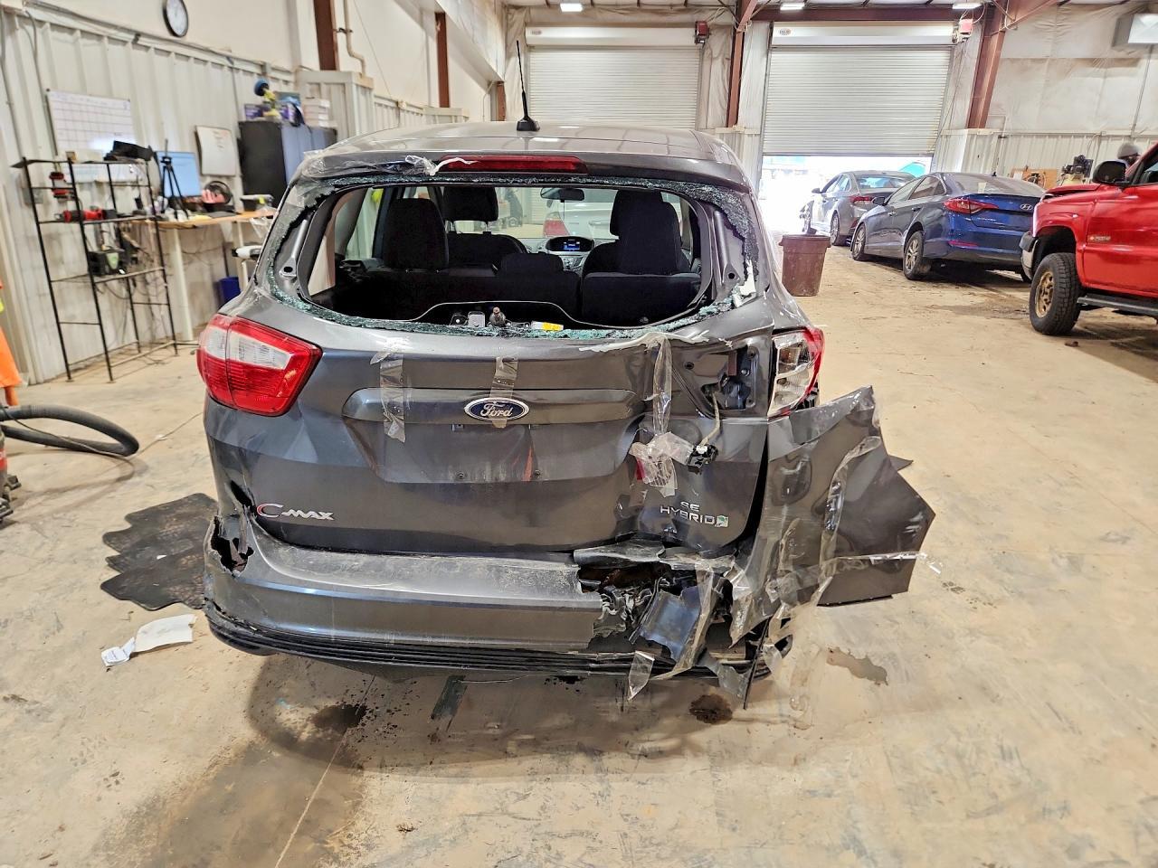 2015 Ford C-Max Se - Фото 6