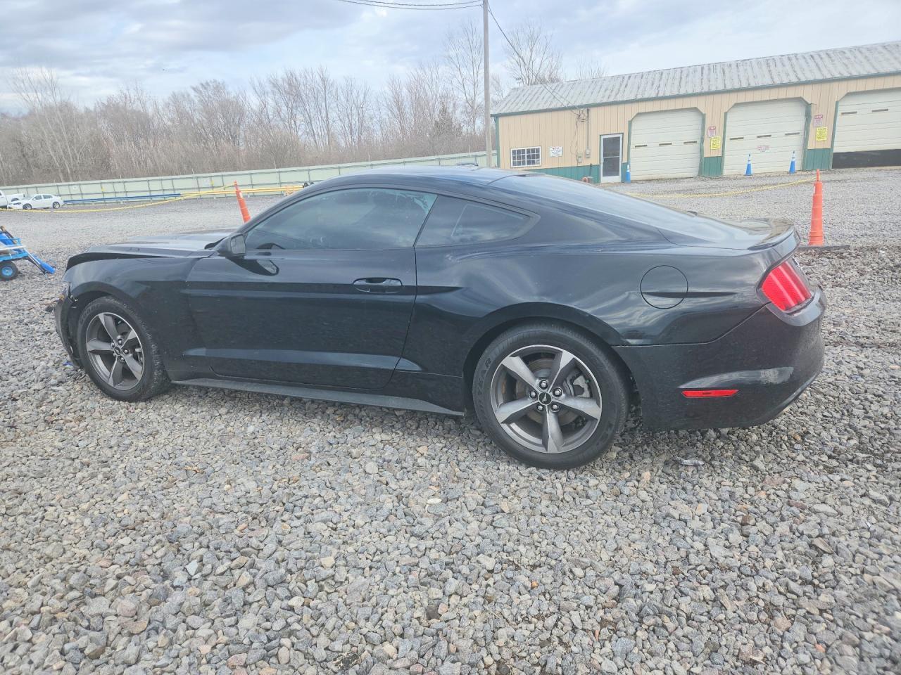 2015 Ford Mustang - Фото 2
