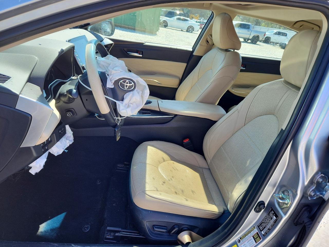 2020 Toyota Avalon Hybrid Limited - Image 7