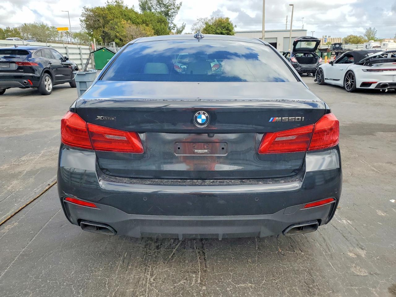 2021 BMW M550Xi - Фото 6
