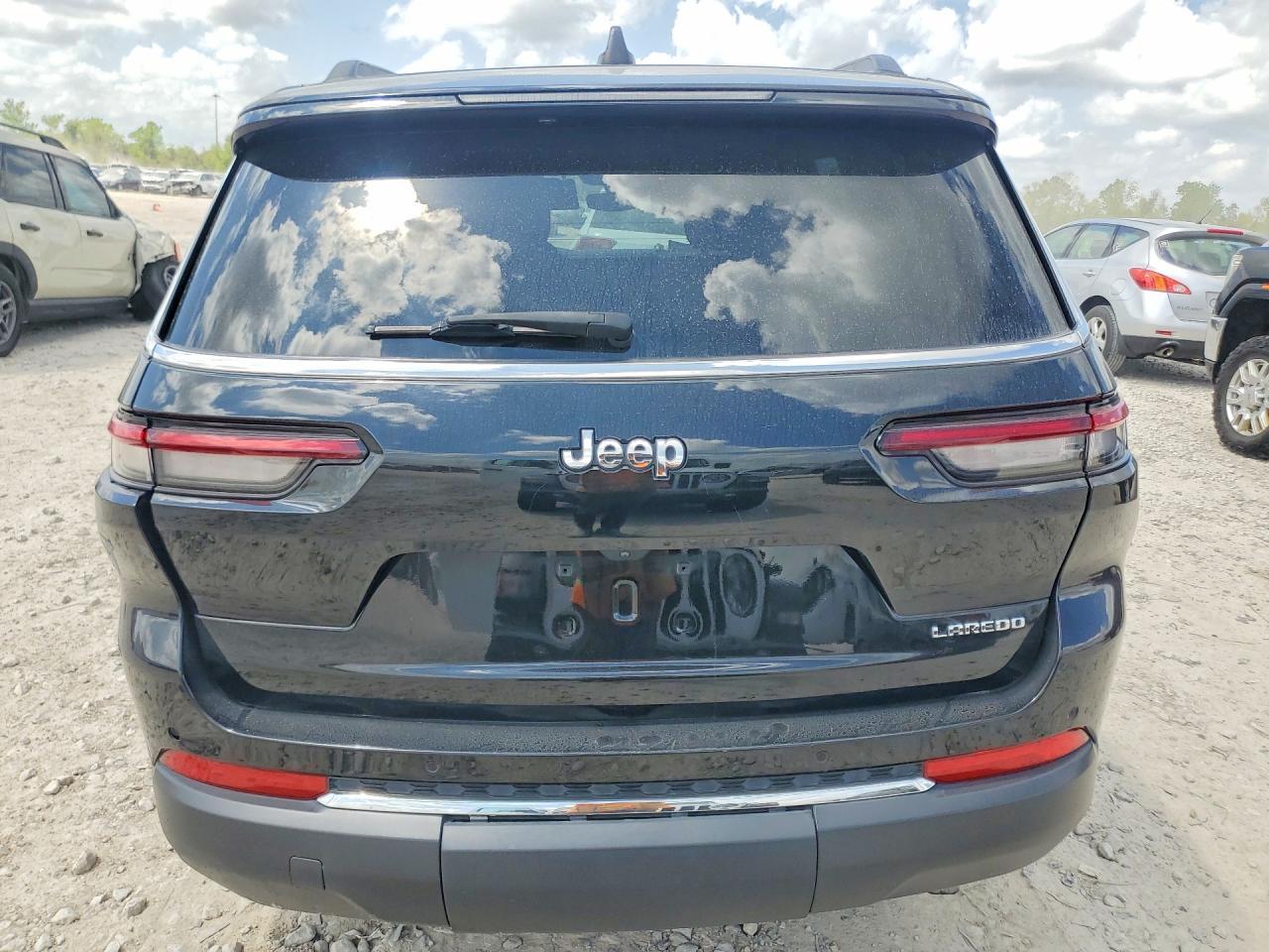 2023 Jeep Grand Cherokee L Laredo - Image 6