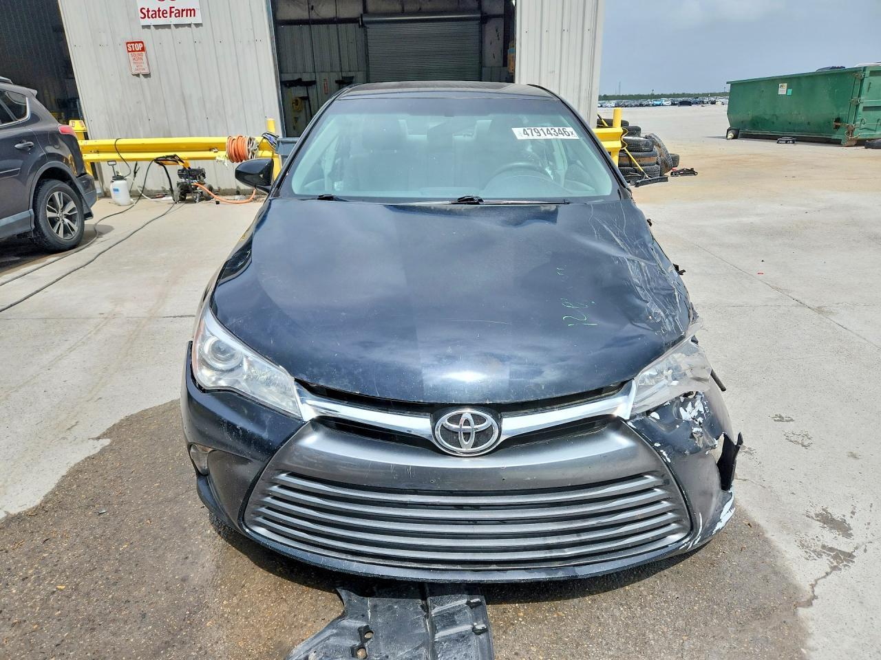 2017 Toyota Camry Le - Image 5