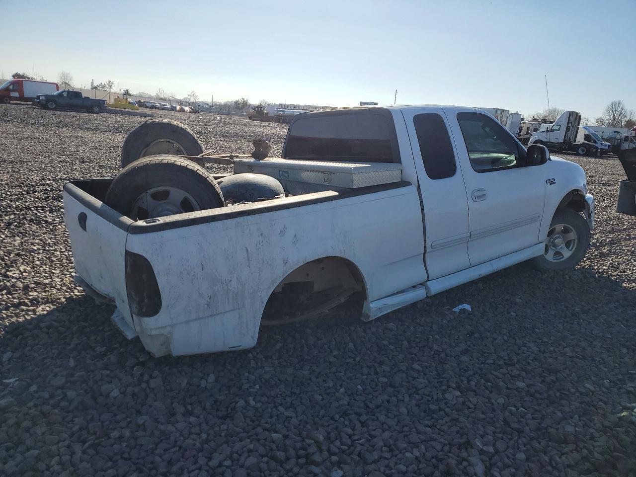 2003 Ford F150 - Image 3