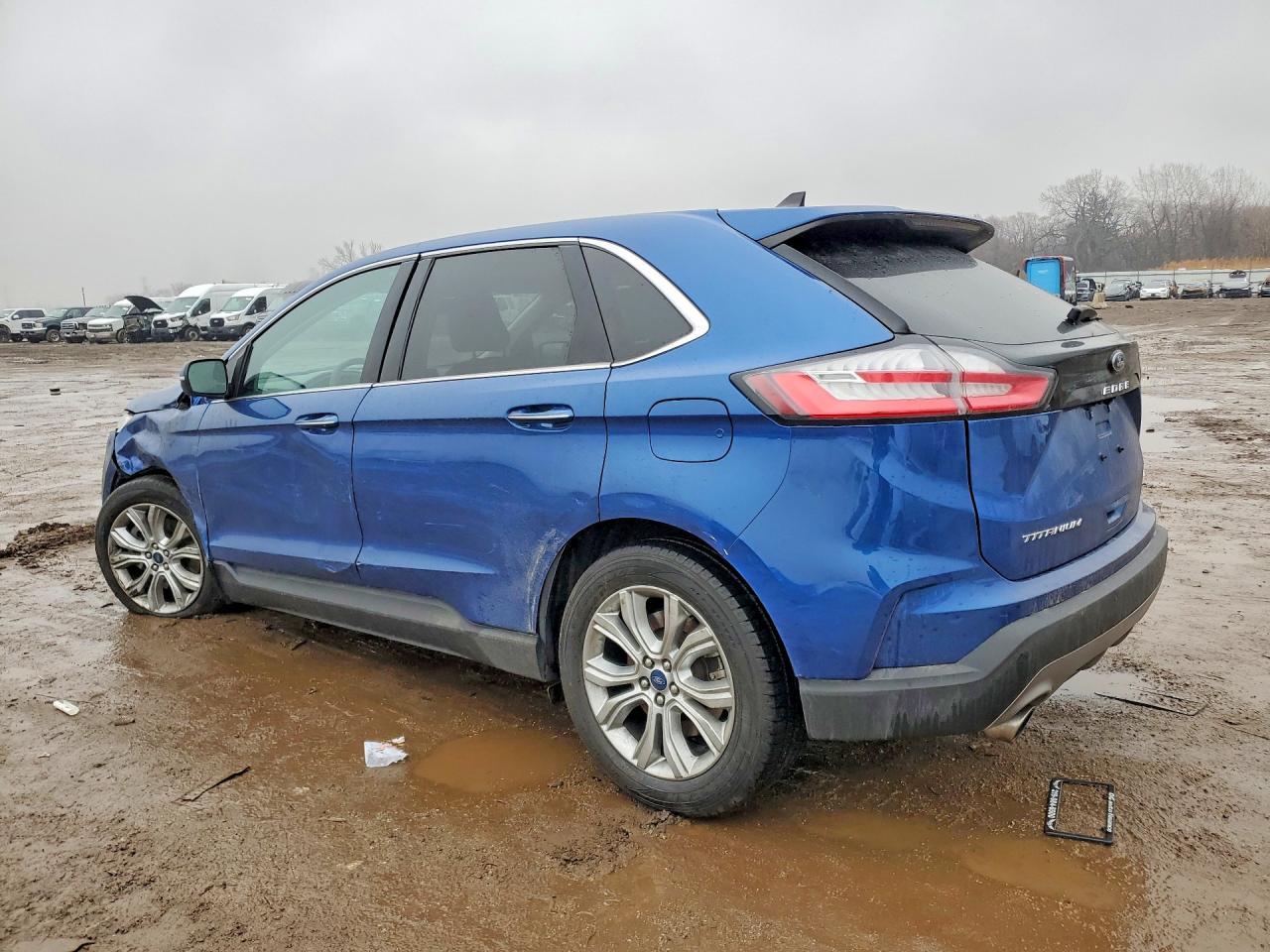 2022 Ford Edge Titanium - Image 2