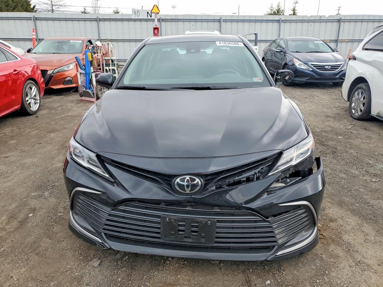 2024 Toyota Camry Le - Фото 5
