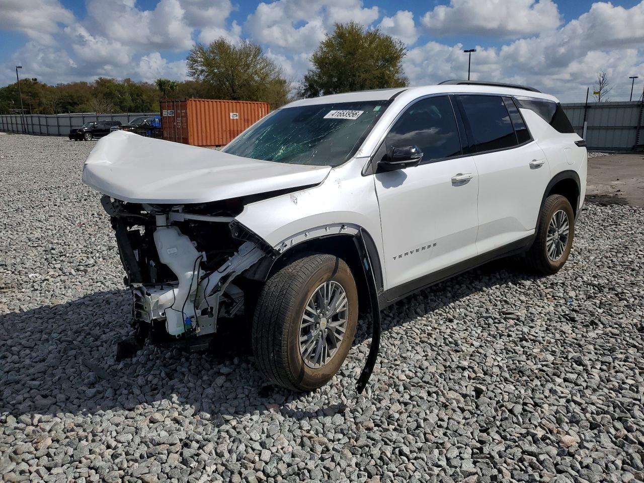 2024 Chevrolet Traverse Lt