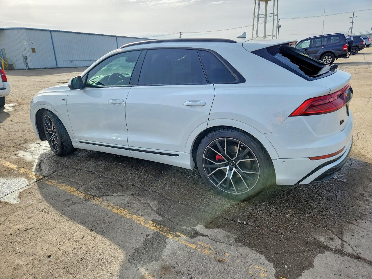 2019 Audi Q8 Prestige S-Line - Фото 2