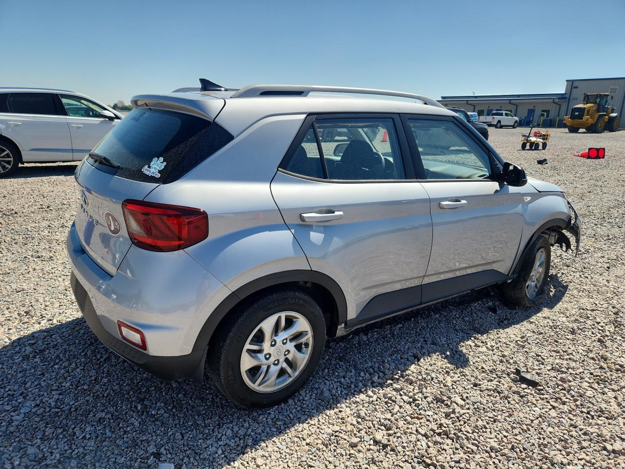 2020 Hyundai Venue Sel - Image 3