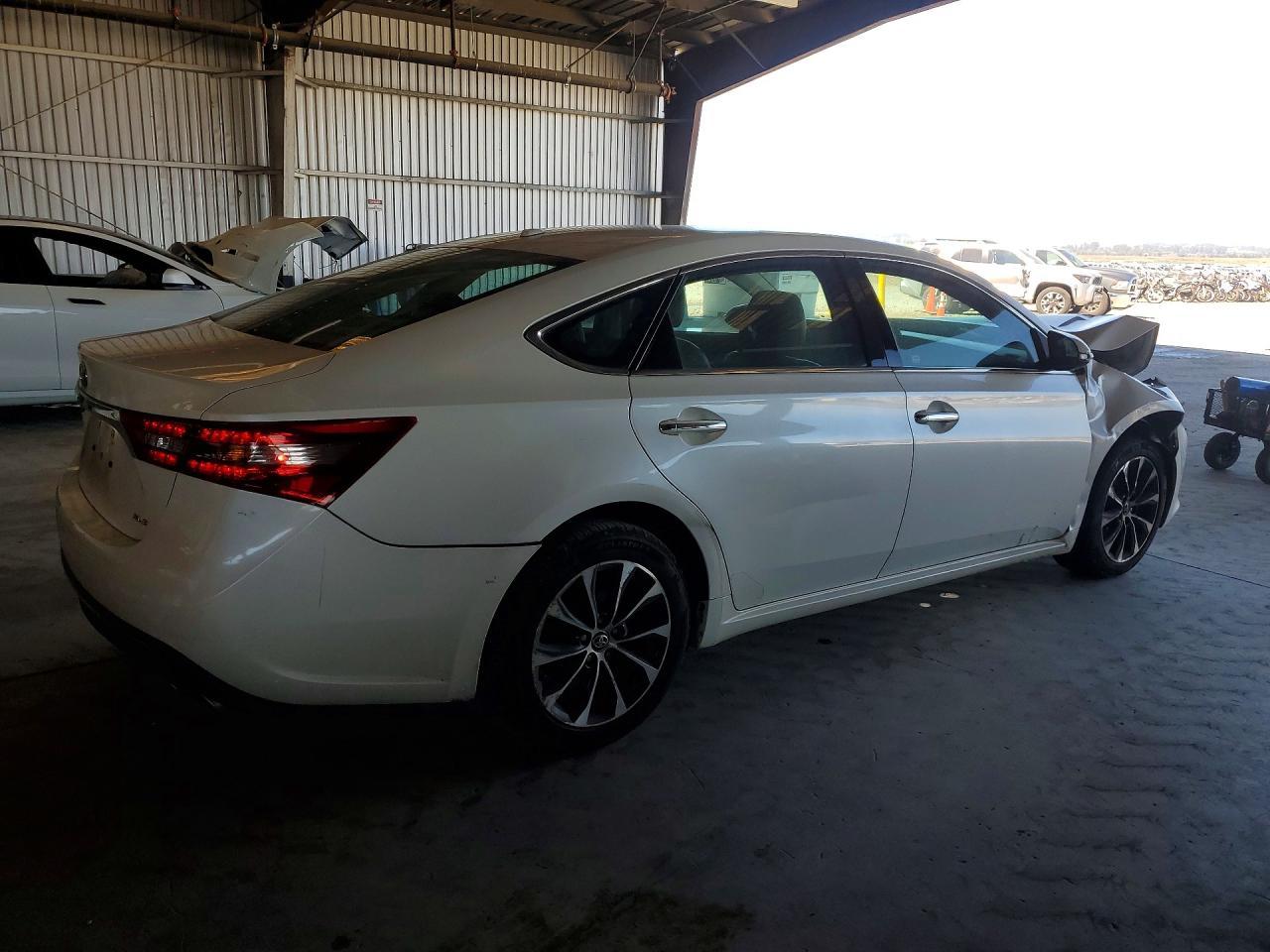 2016 Toyota Avalon Xle Premium - Фото 3