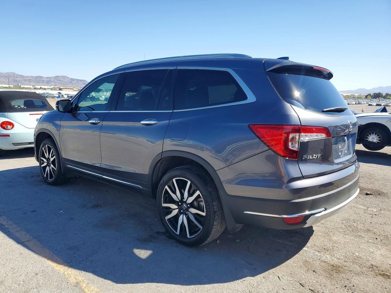 2021 Honda Pilot Touring - Фото 2