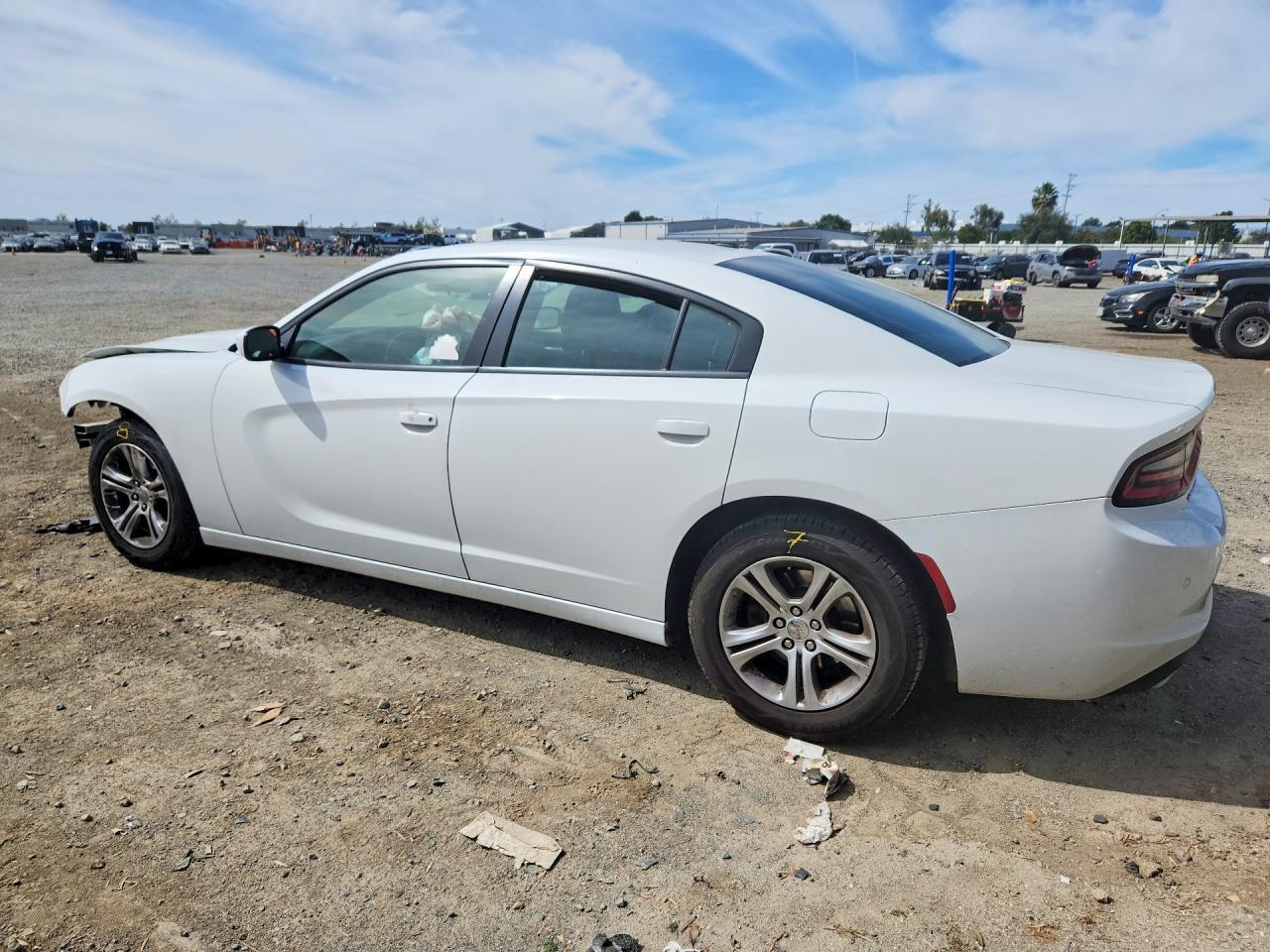2022 Dodge Charger Sxt - Фото 2