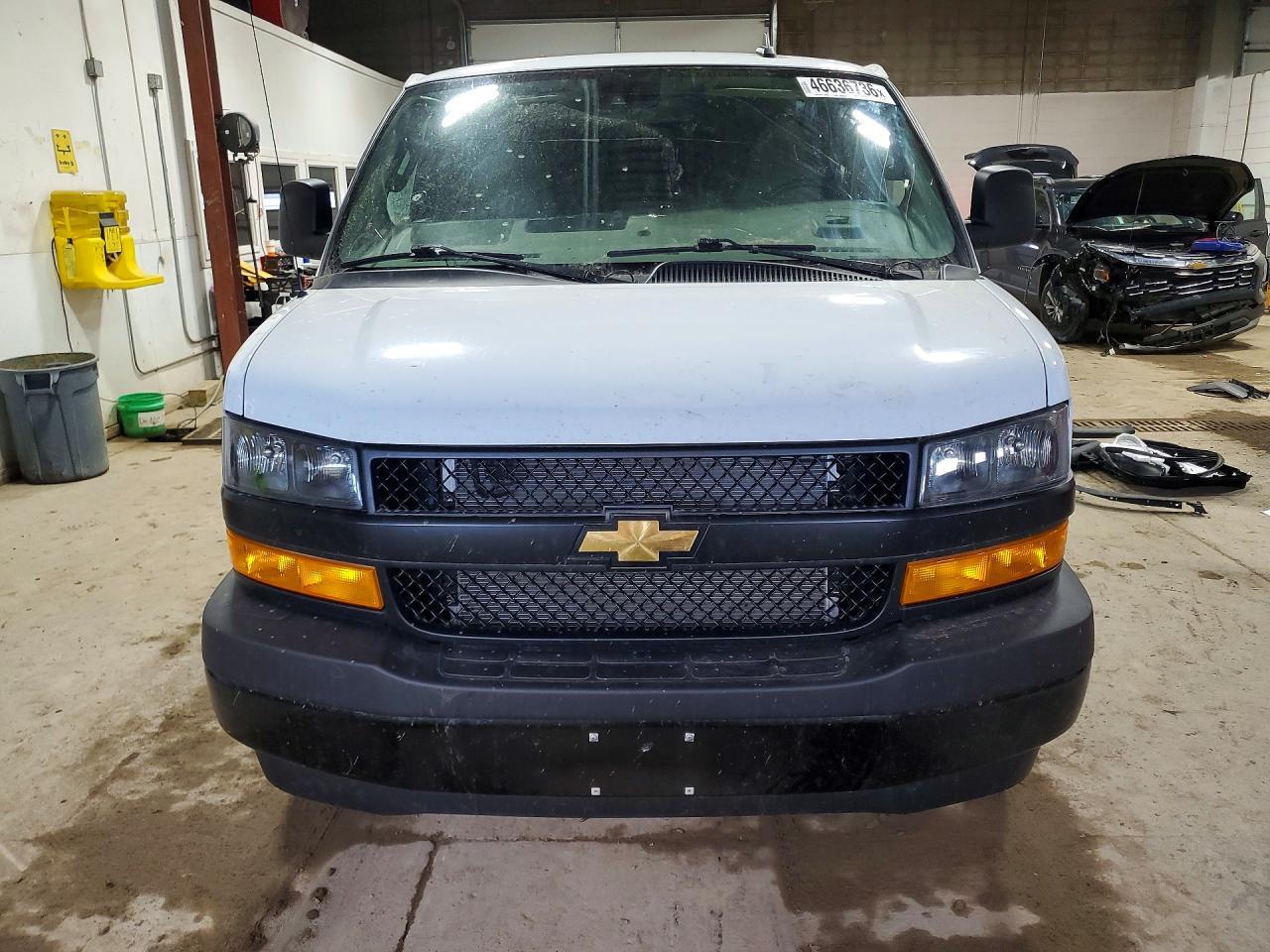 2023 Chevrolet Express 3500 Ext Cargo Van - Image 5