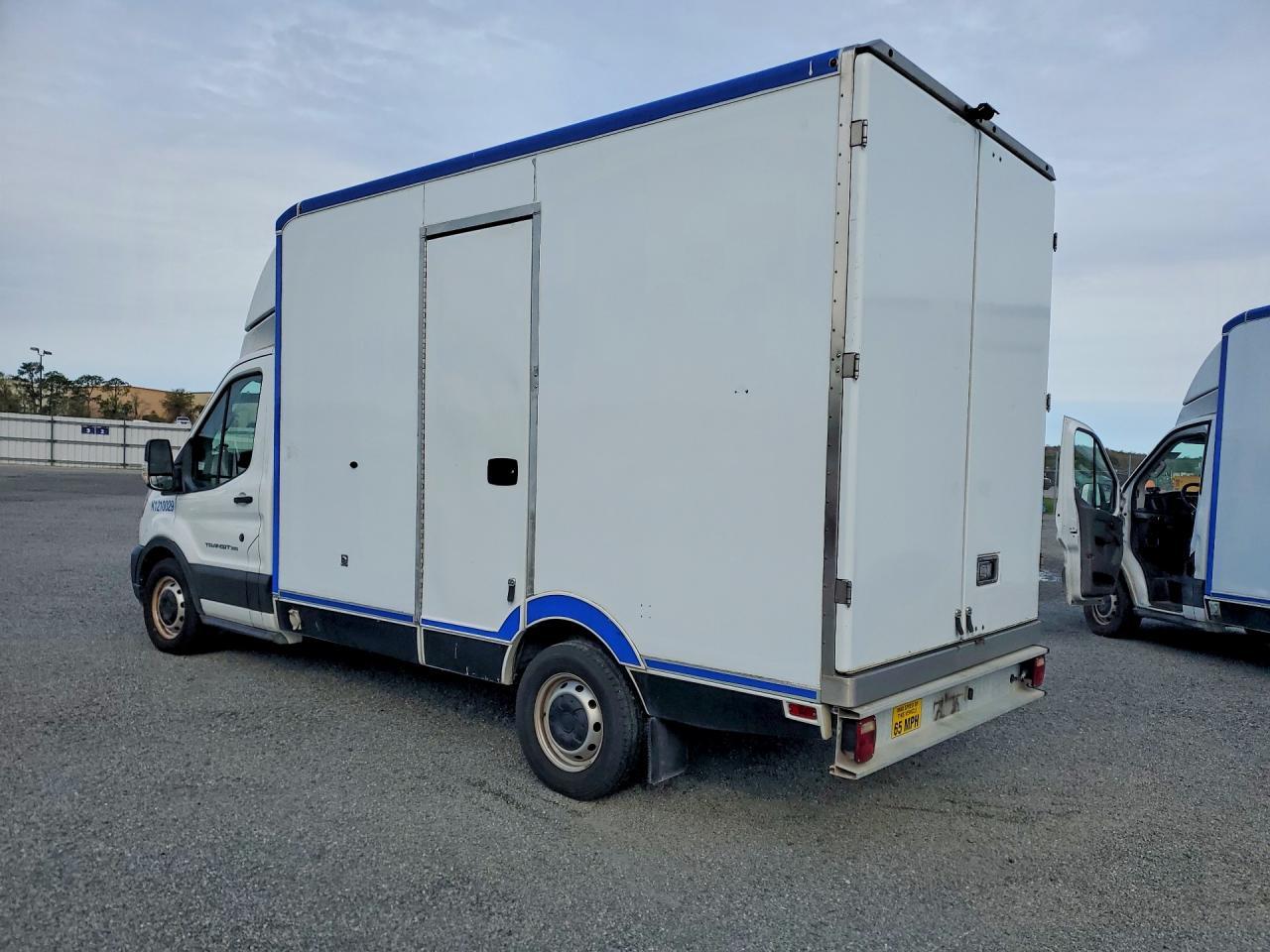 2020 Ford Transit Delivery Truck - Фото 2