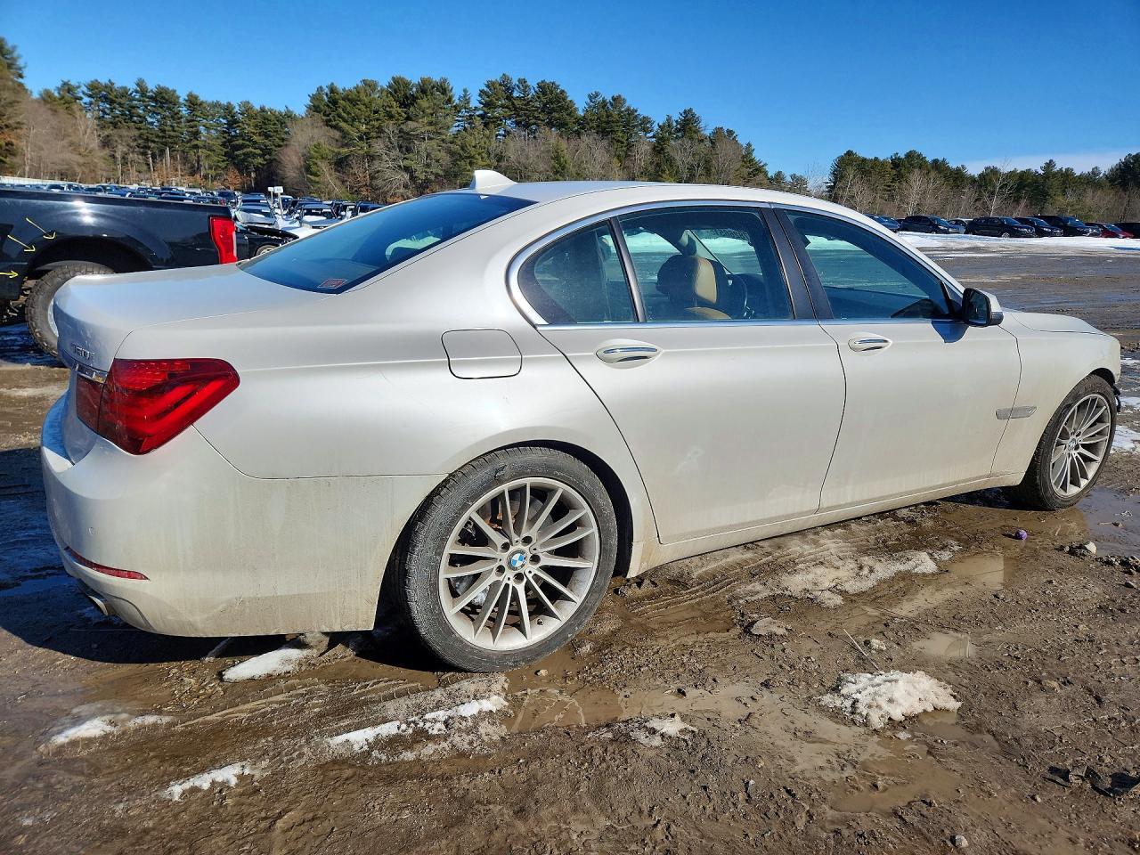 2013 BMW 750 Xi - Фото 3